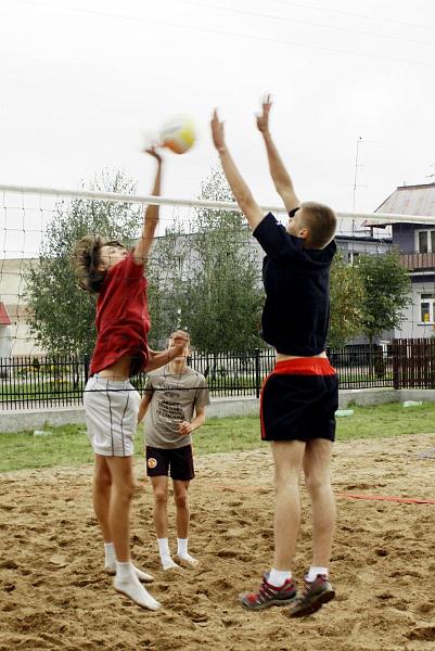 dsc00976.jpg - II Turniej Piłki Plażowej - Kadzidło 2008