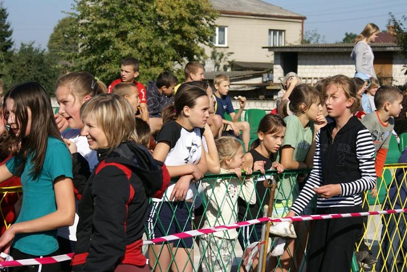 dsc01872.jpg - Mistrzostwa gminy w biegach przełajowych - 25.09.2008 r.