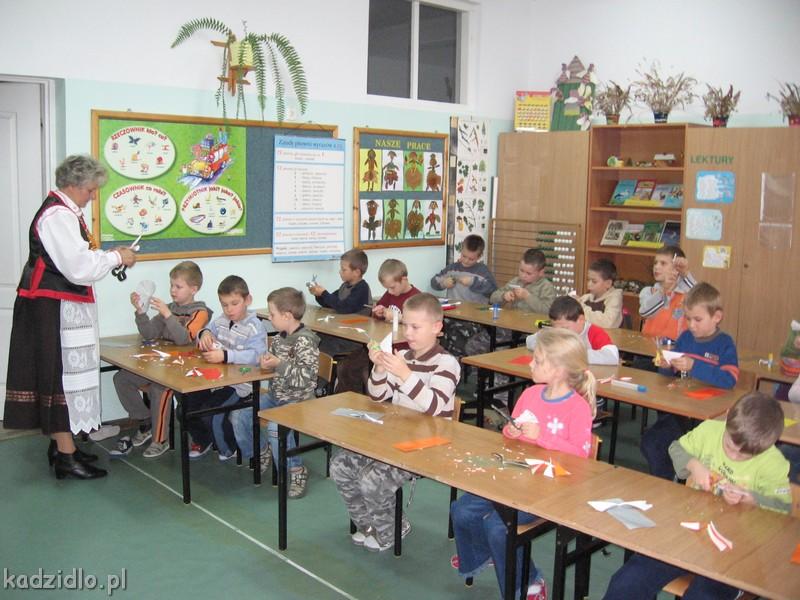 img_1553.jpg - Zajęcia regionalne w Szkole Podstawowej w Glebie - 27 października 2008 r.
