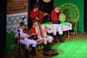 Zdjęcia ze spotkania "Kurpśe w kómpańïjï" oraz Teatru Obrzędowego "Wypyty" - Wesele Kurpiowskie - 13.06.2025