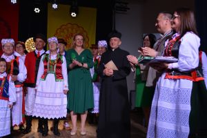 Zdjęcia ze spotkania "Kurpśe w kómpańïjï" oraz Teatru Obrzędowego "Wypyty" - Wesele Kurpiowskie - 13.06.2025