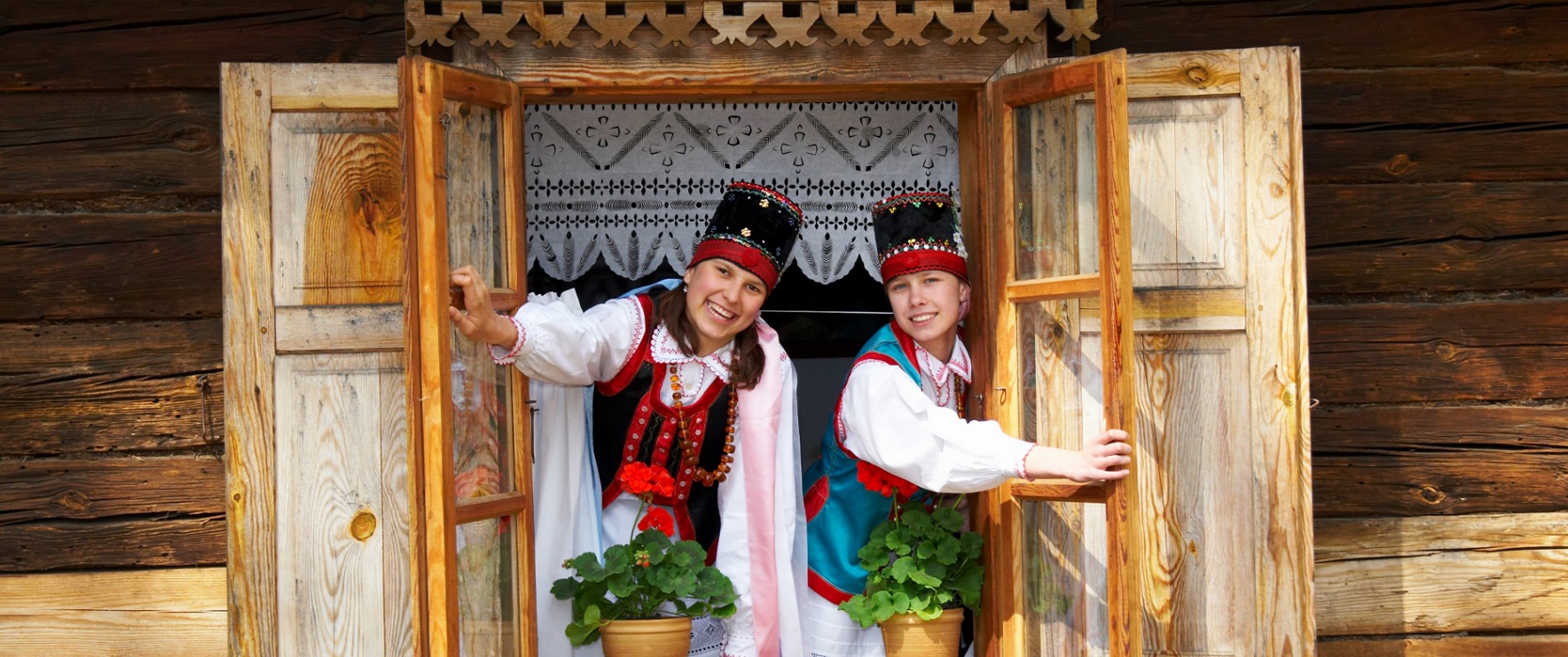 Członkinie Zespołu Folklorystycznego "Kurpianka" z Kadzidła