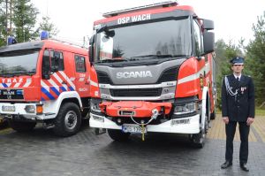 Przekazanie samochodu ratowniczo-gaśniczego dla OSP Wach