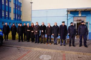 Przekazanie samochodów dla policji