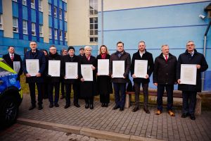 Przekazanie samochodów dla policji