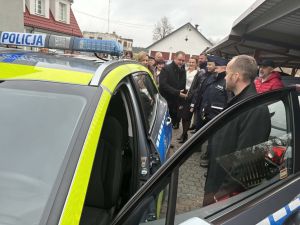 Nowy wóz Posterunku Policji w Kadzidle
