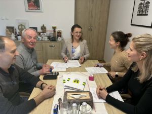 Podpisanie umowy na drogę